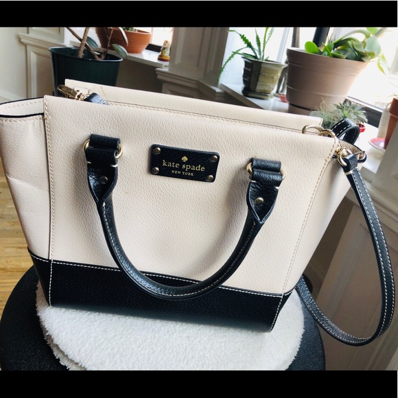Kate Spade Tote / Crossbody Bag - Picture 2 of 6